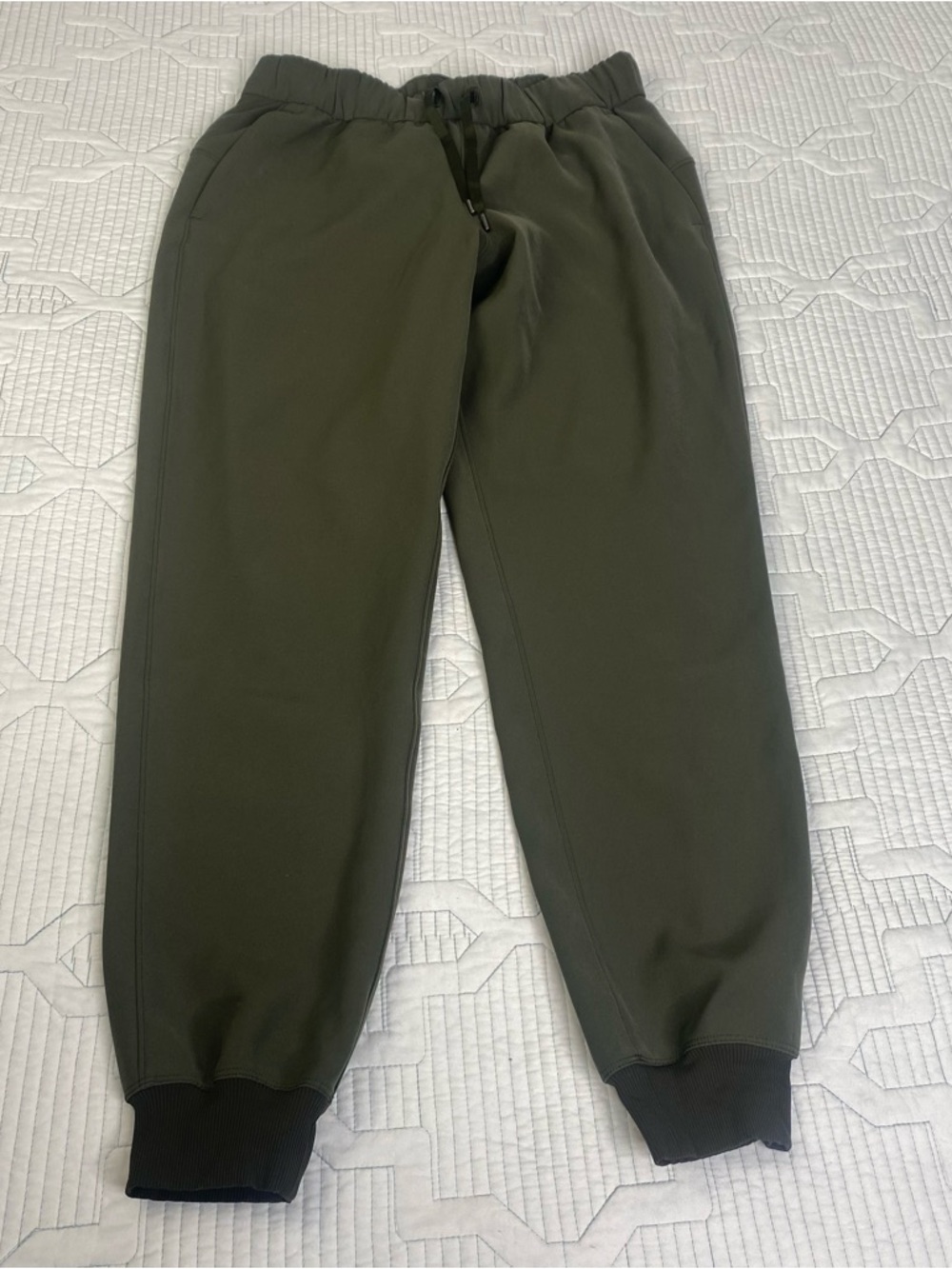 Lululemon On The Fly Jogger Womens Size 6 Olive Green LW5BZDS Drawstring Travel